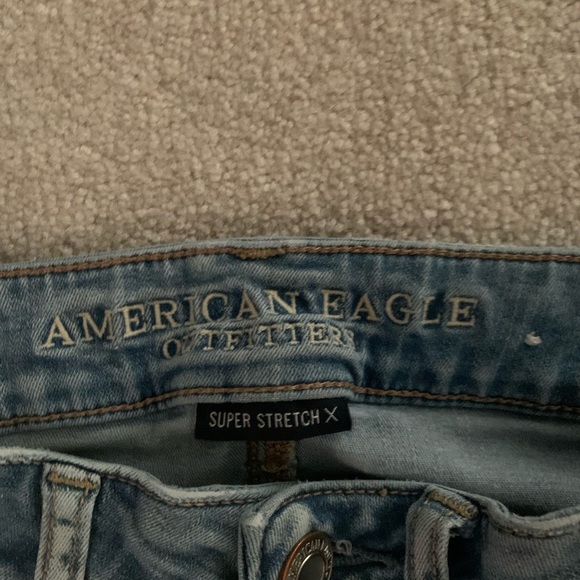 American Eagle Stretchy Jeans - Picture 3 of 6